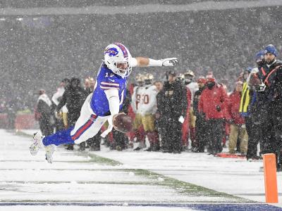 nfl:-josh-allen-anota-por-aire,-tierra-y-recibiendo,-bills-ganan