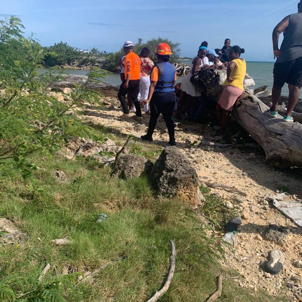defensa-civil-busca-persona-desaparecida-en-playa-de-boca-del-soco,-spm