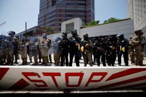 trump-aboga-por-detener-al-gobernador-de-california-e-incrementa-la-presencia-militar-en-los-angeles-con-500-marines