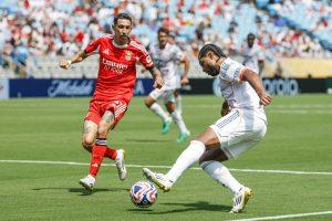 el-eterno-di-maria-somete-al-bayern-y-pone-al-benfica-en-octavos-como-lider-de-grupo