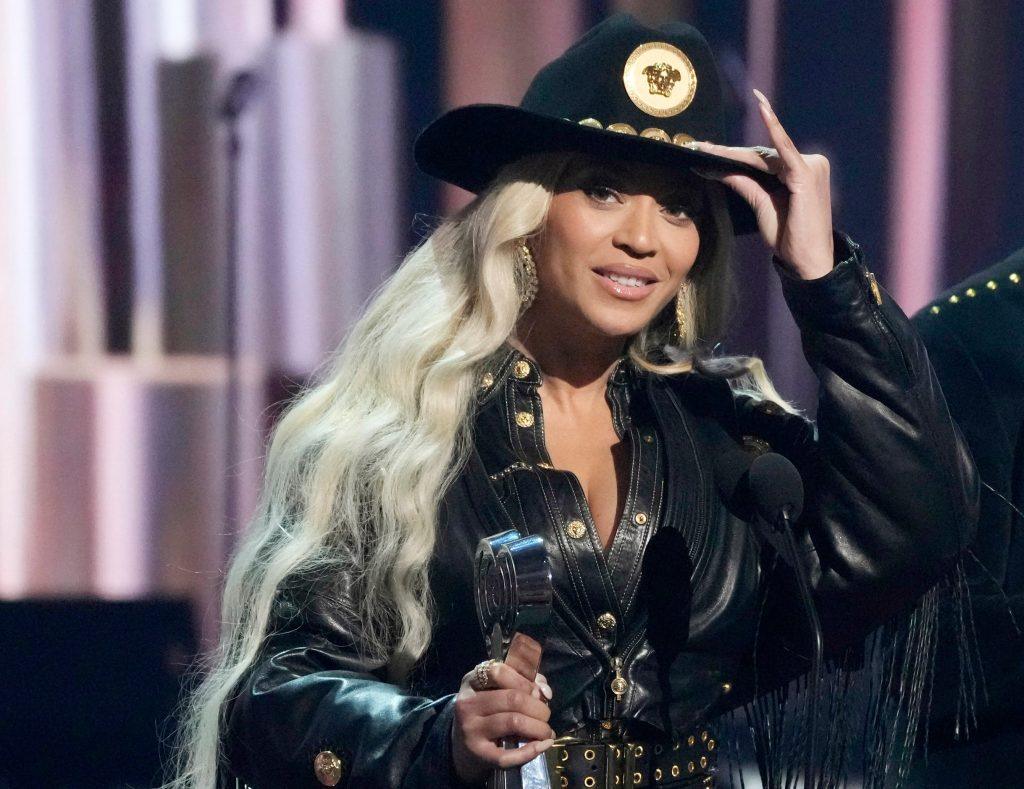 unos-ladrones-roban-el-coche-de-beyonce-en-atlanta-con-musica-inedita-de-la-cantante
