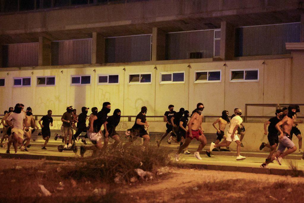cuarta-noche-en-la-zona-cero-en-torre-pacheco:-“no-vamos-a-abrir-un-negocio-hasta-que-esto-no-se-calme”