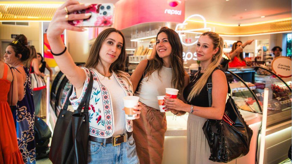 de-repostar-a-conectar:-la-nueva-experiencia-en-las-estaciones-de-servicio-de-repsol