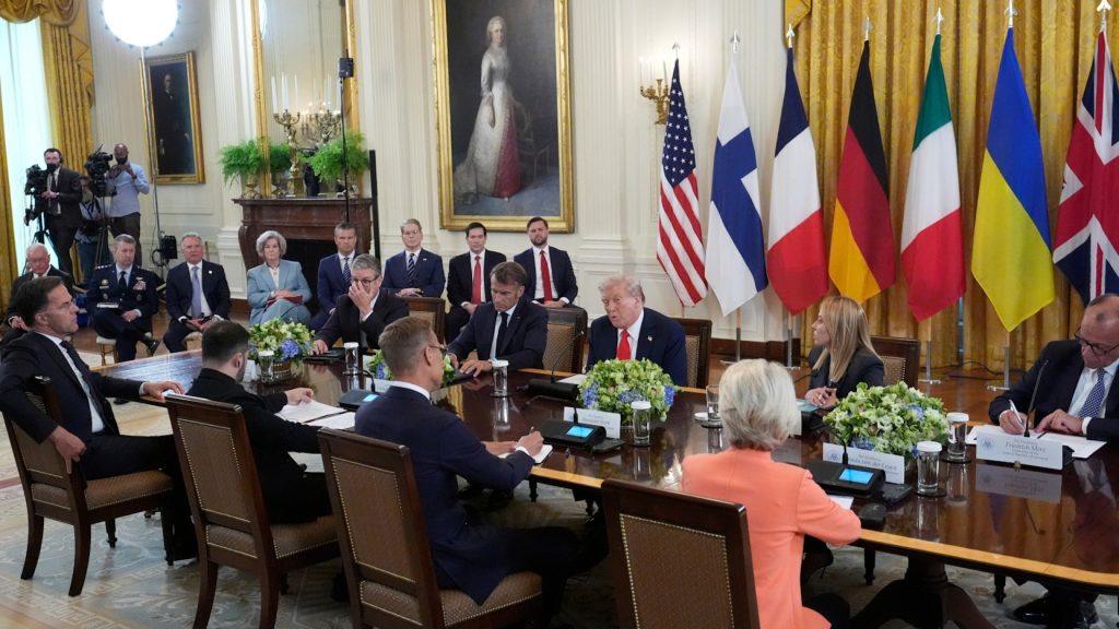 merz-y-macron-insisten-ante-trump-en-la-“necesidad”-de-un-alto-el-fuego-como-requisito-para-negociar-la-paz-en-ucrania