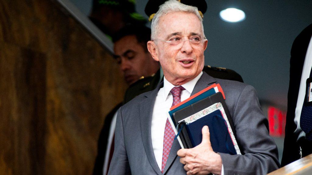 la-justicia-ordena-la-libertad-inmediata-del-expresidente-alvaro-uribe