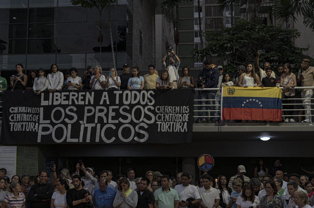 el-gobierno-de-venezuela-libera-a-13-presos-politicos