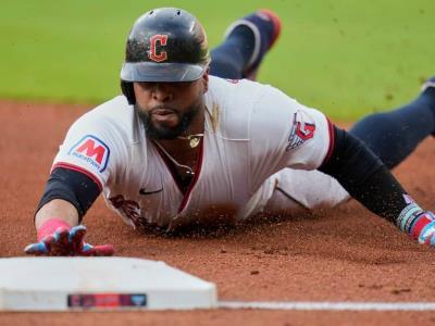 carlos-santana-llega-a-un-acuerdo-con-los-cubs-por-el-resto-de-2025