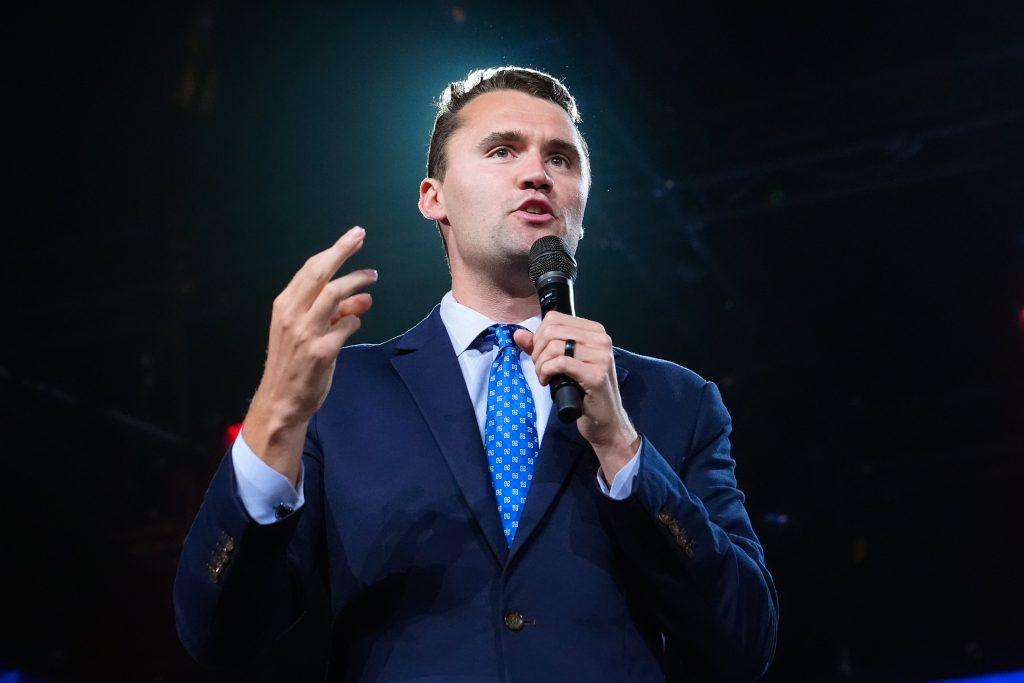 el-comentarista-conservador-charlie-kirk,-aliado-de-trump,-asesinado-de-un-disparo-en-una-universidad-de-ee-uu