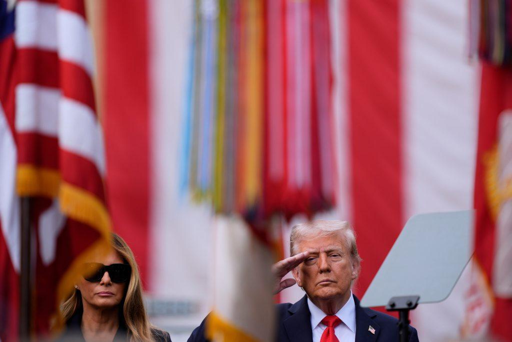 trump-promete-responder-al-asesinato-de-su-aliado-charlie-kirk-dando-“una-paliza-a-los-‘lunaticos-de-la-izquierda-radical”