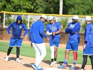 lidom:-nunez,-de-leon-y-baez-se-integran-a-entrenamientos-del-licey