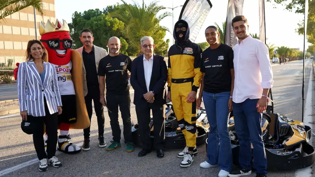 ceciarmy-y-su-equipo-aceleran-a-toda-mecha-en-kart-royale,-la-carrera-de-karts-de-elpozo-king-upp