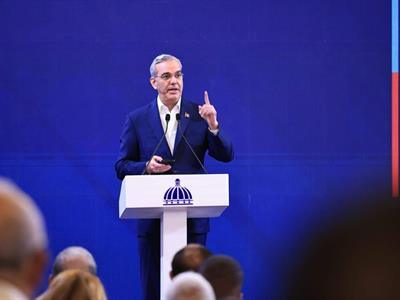 abinader-a-la-oposicion:-el-80%-deuda-es-para-pagar-la-deudas-suya