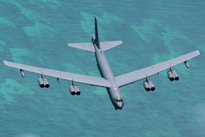 que-la-fuerza-aerea-de-eeuu-vuele-sus-tres-bombarderos-b-52-es-normal.-que-lo-haga-frente-a-venezuela-no-tanto