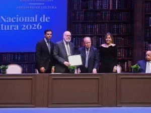 pedro-verges-recibe-premio-nacional-de-literatura-2026