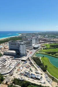las-imponentes-torres-gemelas-del-moon-palace-en-macao
