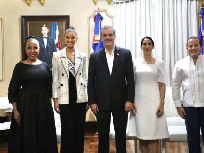 Presidente Abinader recibe a Andreína Martínez, Miss República Dominicana Universo