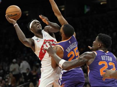 VIDEO | Bridges anota 29 y los Suns remontan a los Raptors