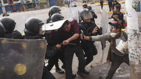 video:-enfrentamientos-con-piedras,-gases-lacrimogenos-y-armas-de-fuego-dejan-mas-de-20-heridos-en-cusco