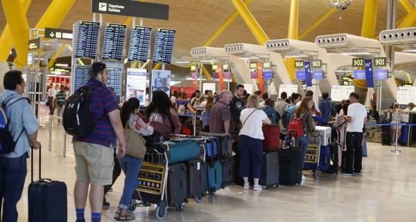 espana-cierra-2022-con-243,6-m-de-pasajeros,-el-88,5%-de-su-trafico-de-2019