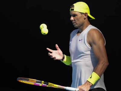 Nadal y Djokovic llegan a Australia en situaciones opuestas