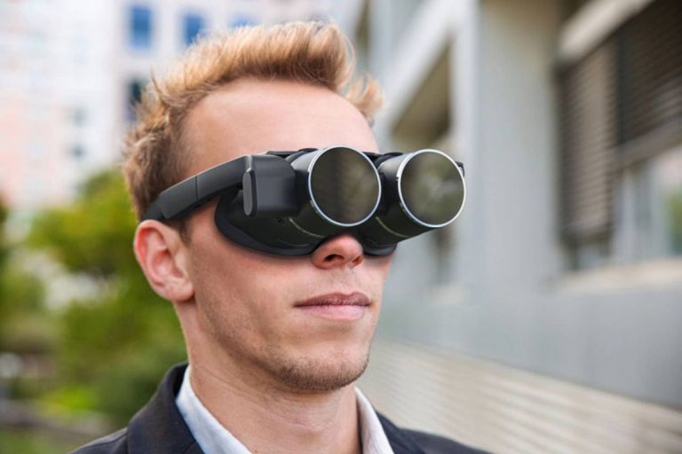 una-startup-espanola-quiere-sustituir-los-perros-guia-para-ciegos-por-unas-gafas-futuristas-con-ia-y-robotica