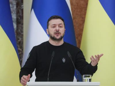 Ucrania incluye a oligarca y exministro en campaña contra la corrupción