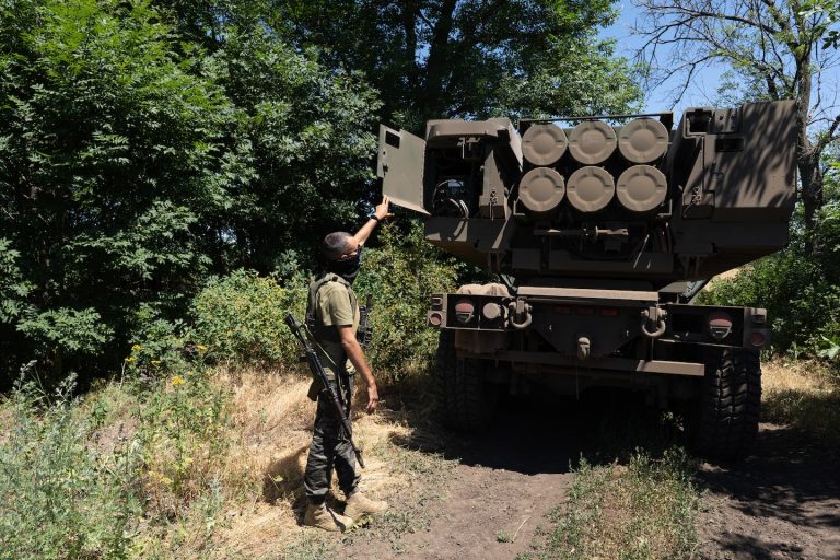 us.-rocket-artillery-for-ukraine-will-double-its-explosive-reach