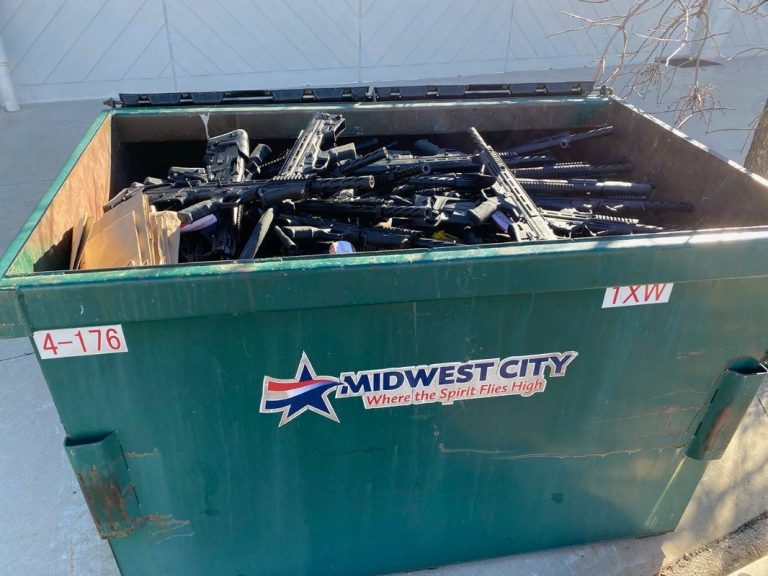 federal-agents-discovered-a-dumpster-filled-with-almost-250-working-rifles-and-shotguns-in-oklahoma,-and-allege-that-a-man-was-given-2-free-shotguns-to-hang-on-his-wall
