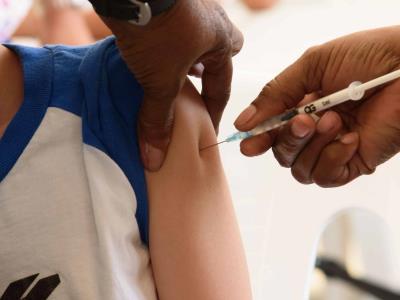 16.2-millones-de-dosis-contra-covid-en-dos-anos-de-vacunas