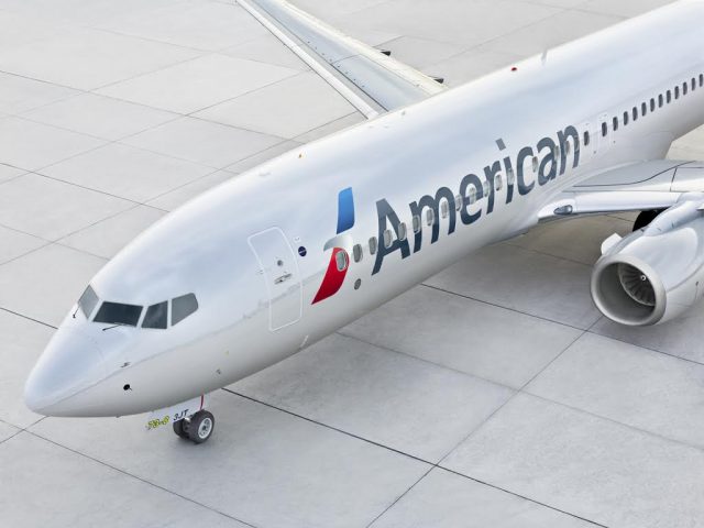 American cancela otros 2.000 vuelos para el final del verano