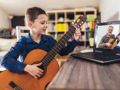 ¿Es bueno que los niños aprendan un instrumento musical?