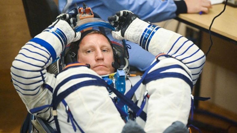 cosmonautas-rusos-efectuan-una-nueva-caminata-espacial-que-durara-6-horas