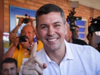 santiago-pena-adelanta-en-elecciones-en-paraguay