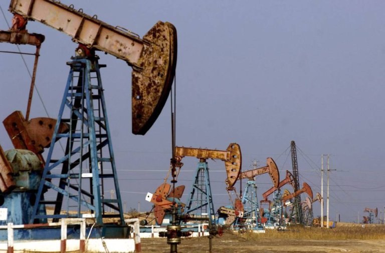 el-petroleo-de-texas-baja-un-0,52-%-y-cierra-en-75,35-dolares-el-barril