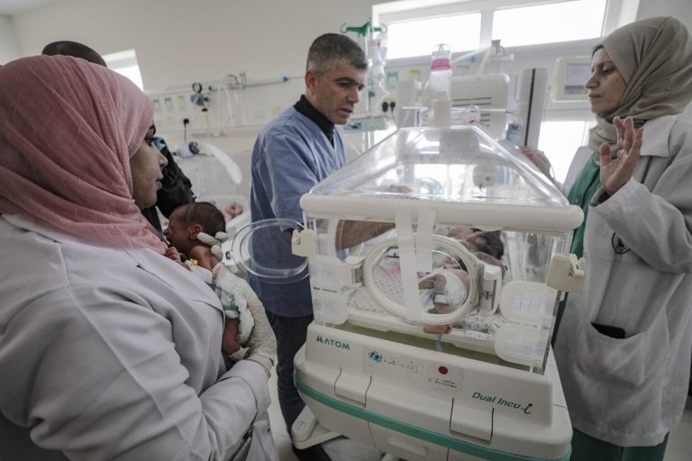 evacuados-28-bebes-prematuros-de-gaza-a-egipto-mientras-continua-la-ofensiva-israeli