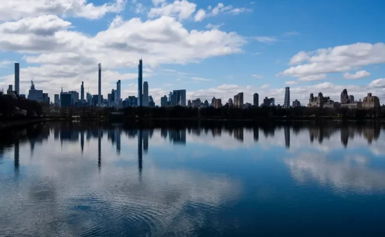 nueva-york-es-la-ciudad-mas-rica-del-mundo-gracias-a-sus-349.500-millonarios