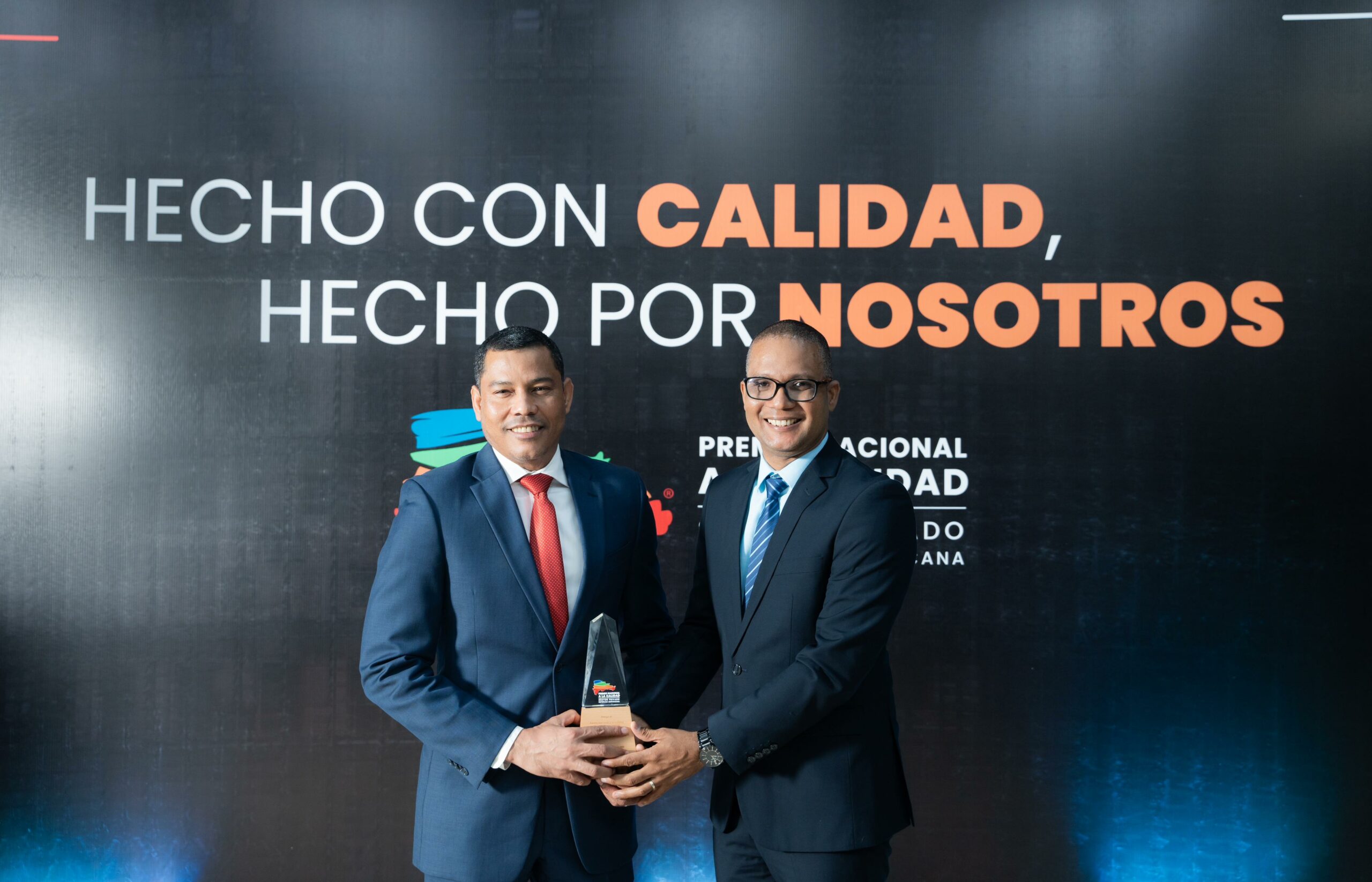 hyatt´s-inclusive-collection-recibe-‘medalla-de-oro’-como-“gran-empresa-de-servicios”