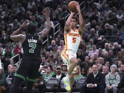 johnson-logra-triple-doble-y-hawks-vencen-a-celtics