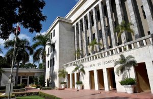 minerd-desvincula-mas-de-600-docentes-por-abandono-del-cargo-y-faltas-graves