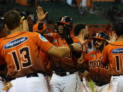 toros-vencen-3-2-a-leones-para-dividir-en-la-doble-jornada