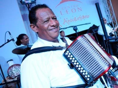 el-destacado-musico-tipico-rafelito-roman-ha-fallecido