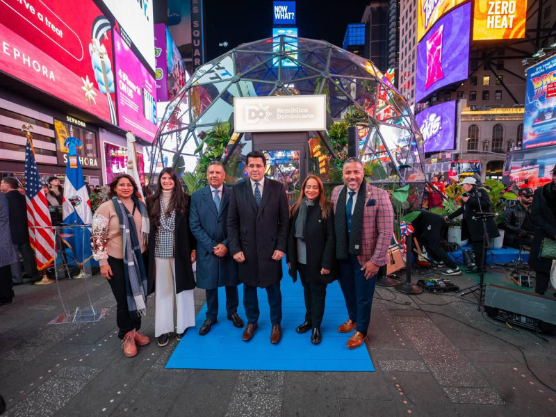 mitur-vuelve-a-promover-oferta-turistica-y-cultural-de-rd-en-times-square