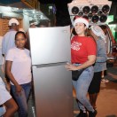 “navidad-con-castillo”-sigue-llevando-alegria-a-los-barrios-de-hato-mayor