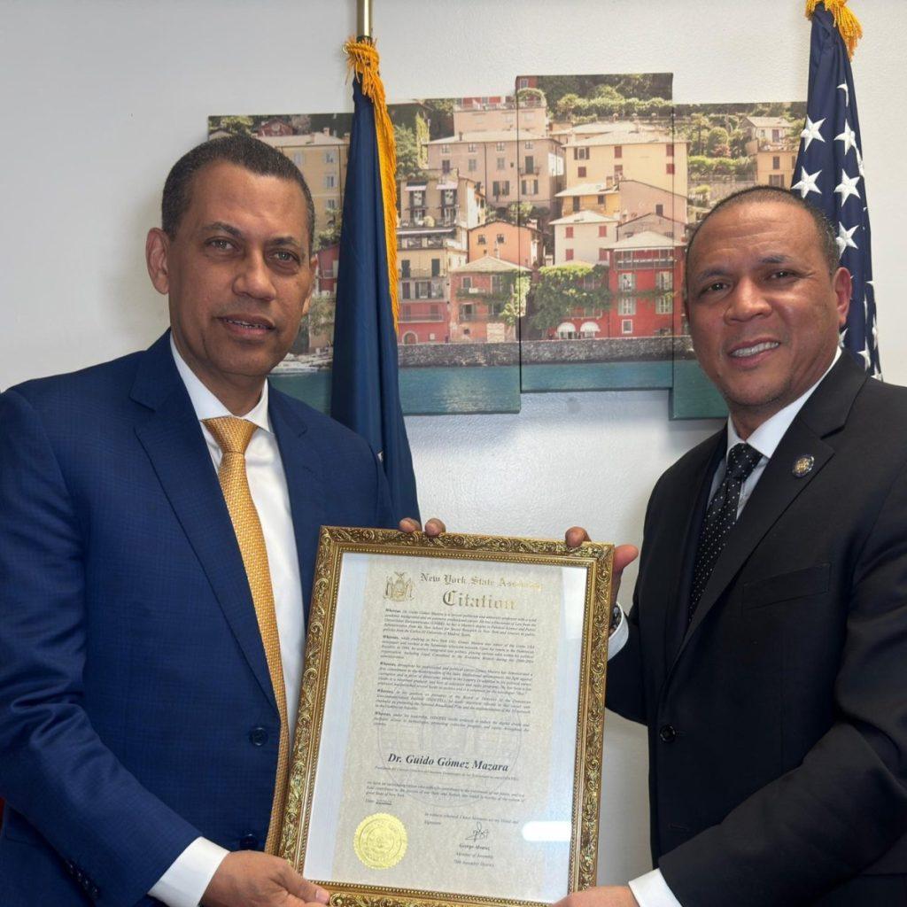 presidente-del-indotel-reconocido-en-ny-por-su-liderazgo-en-telecomunicaciones