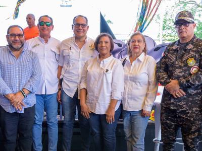 cocave-y-mr.-tours-celebran-inicio-del-carnaval-vegano-2025