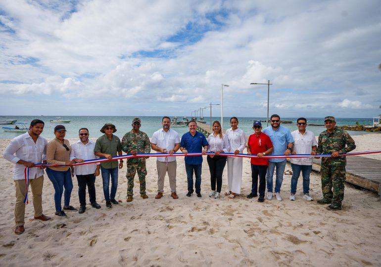 apordom-inaugura-remozado-muelle-turistico-en-catuano,-isla-saona