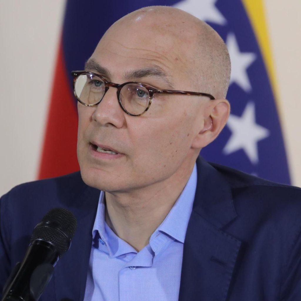 volker-turk-plantea-identificar-a-quienes-estan-detras-de-las-poderosas-pandillas-en-haiti