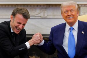 ultima-hora-de-la-guerra-de-rusia-y-ucrania,-en-directo-|-macron-se-reune-con-trump-en-la-casa-blanca-y-le-traslada-el-interes-de-europa-en-“ser-un-socio-mas-fuerte”