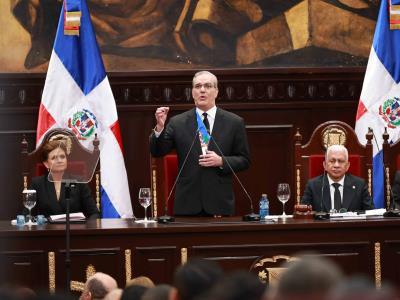 abinader-ha-invertido-casi-rd$4,000-millones-en-obras-deportivas