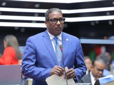 agustin-burgos-renuncia-al-congreso-para-dirigir-el-idoppril
